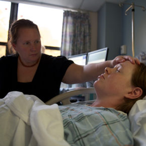 Abigail and David go to the hospital to give birth to Henry